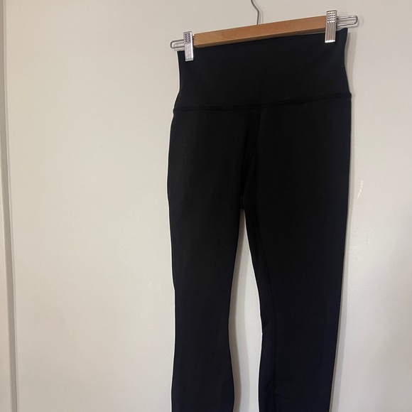ALO High-Waist Airbrush Leggings - Picture 9 of 9